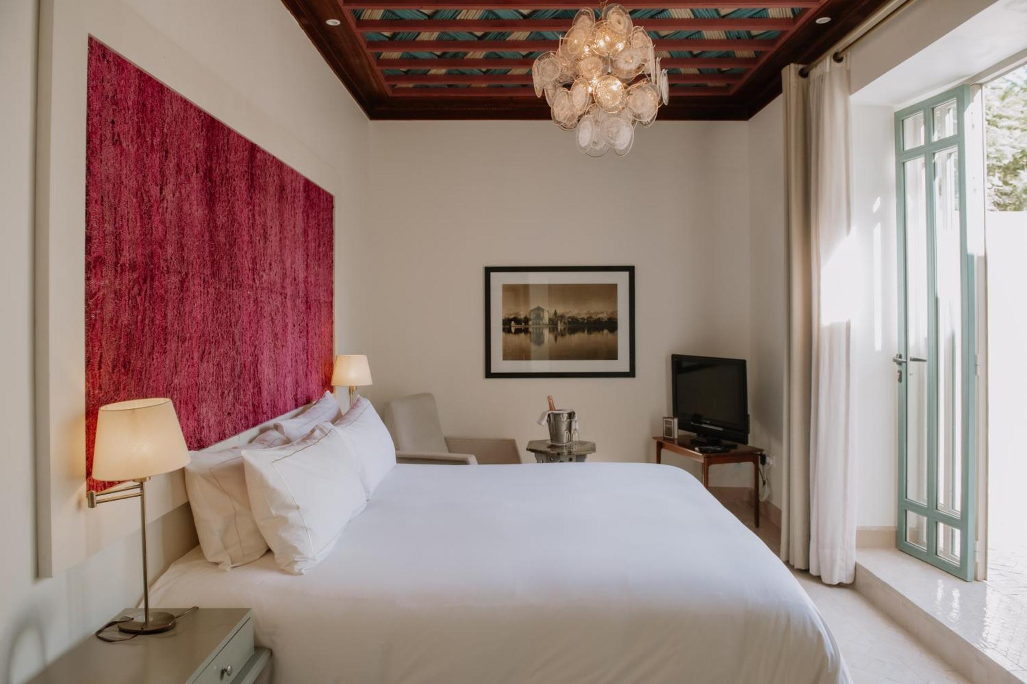 Les Deux Tours Hotel Marrakesh Exterior photo A bedroom at the hotel